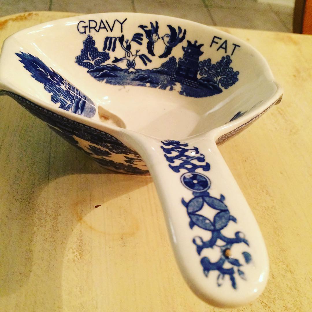 Another Easter dinner guest, who knows my weakness for blue willow, brought me this adorable gravy boat. Never seen one quite like it before, but I love it!